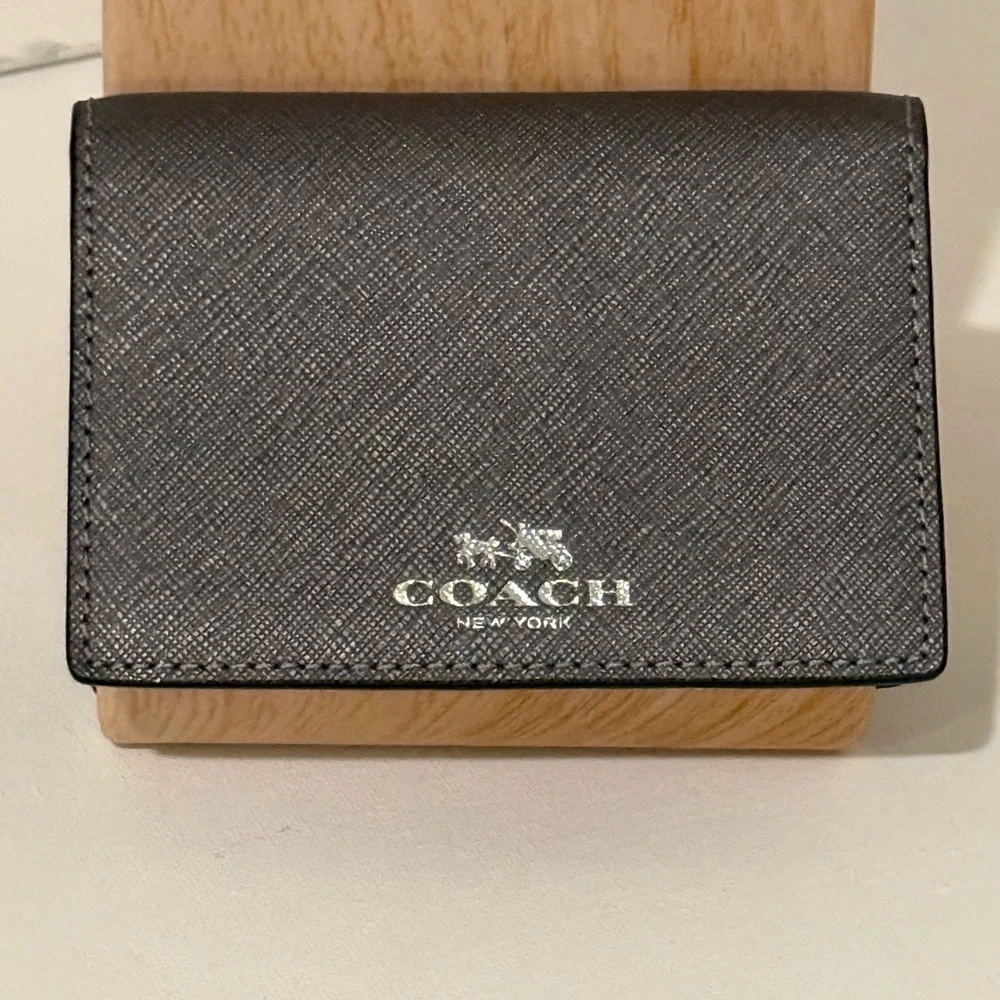 COACH SIGNATURE BI-FOLD MINI WALLET